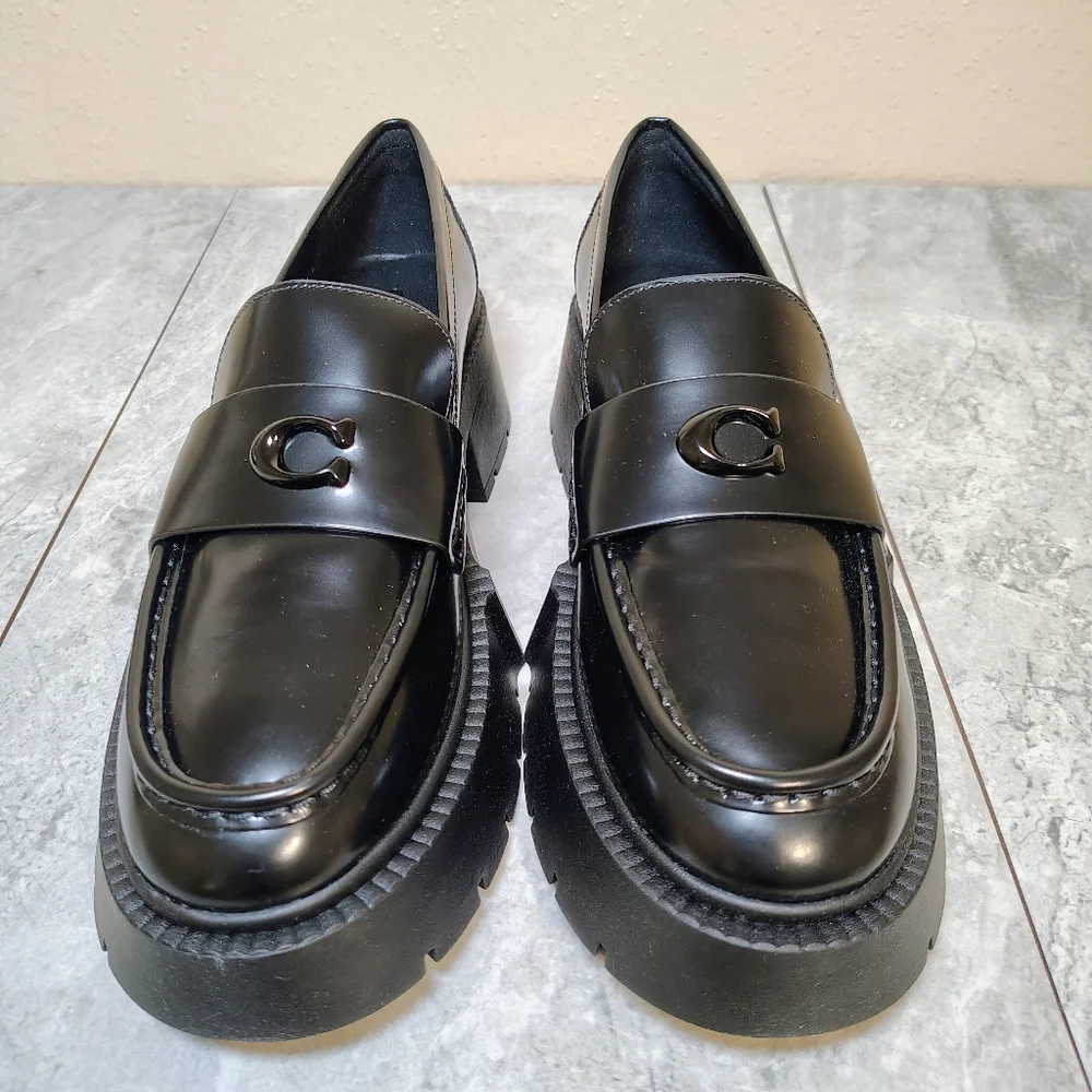 Coach smooth black